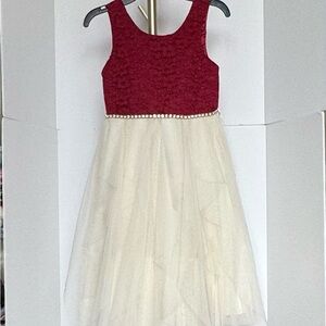 NWOT American Princess Dress Size 10, zips/ties in back, multi layer materials.